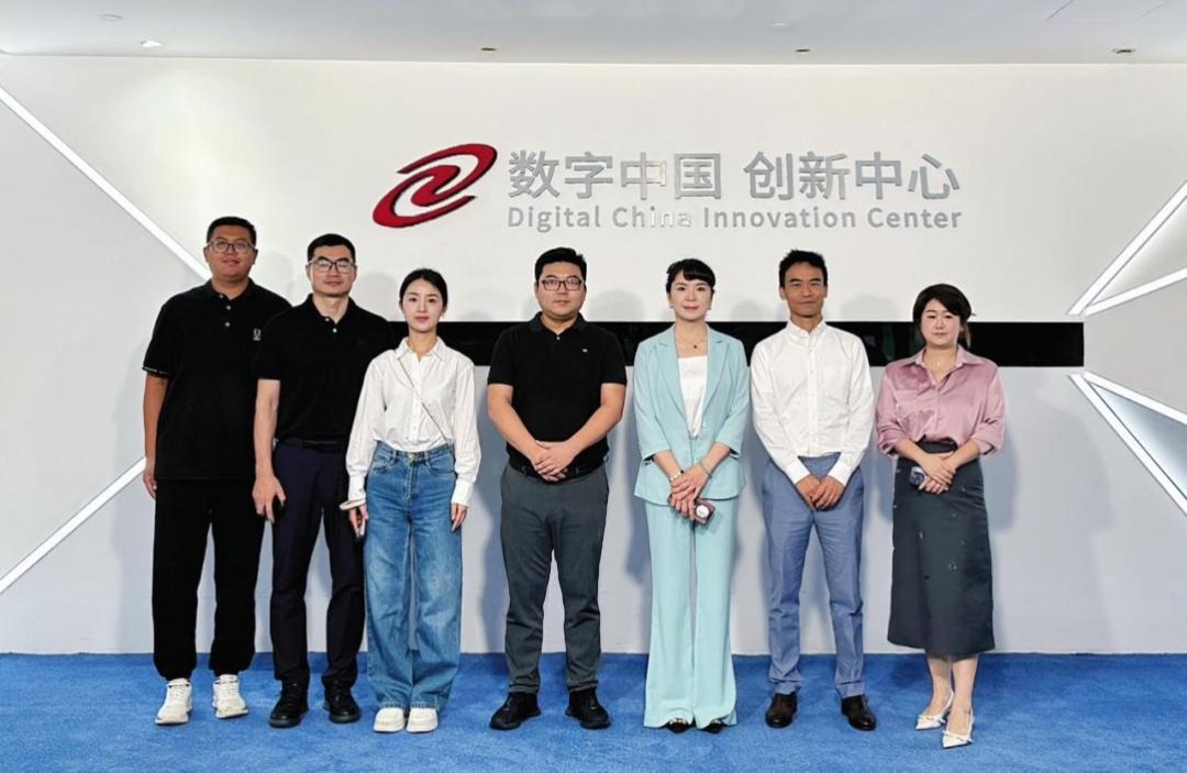 长安汽车杨军华一行到访神州数码和royal皇家88，共谋汽车业务创新之道